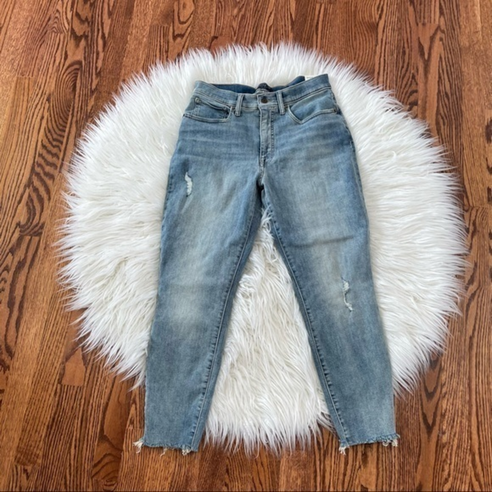 Lucky Brand Brigette skinny crop distressed denim 12 31 NWT